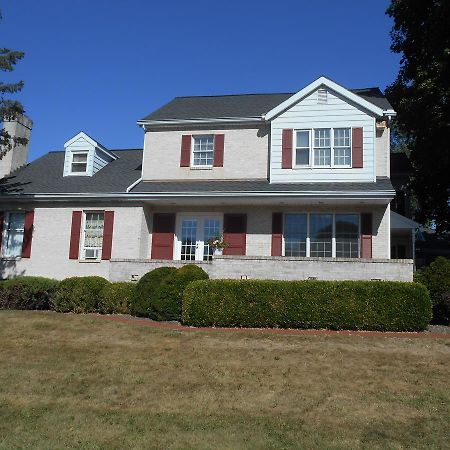West Ridge Bed & Breakfast Elizabethtown Exterior photo